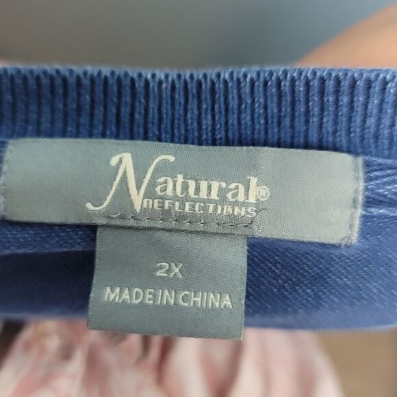 NATURAL REFLECTIONS Top   - Picture 8 of 9